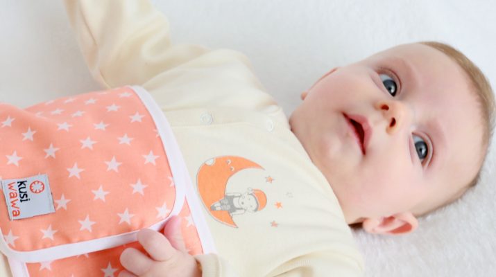 Como ayudar a un bebe a sacar gases